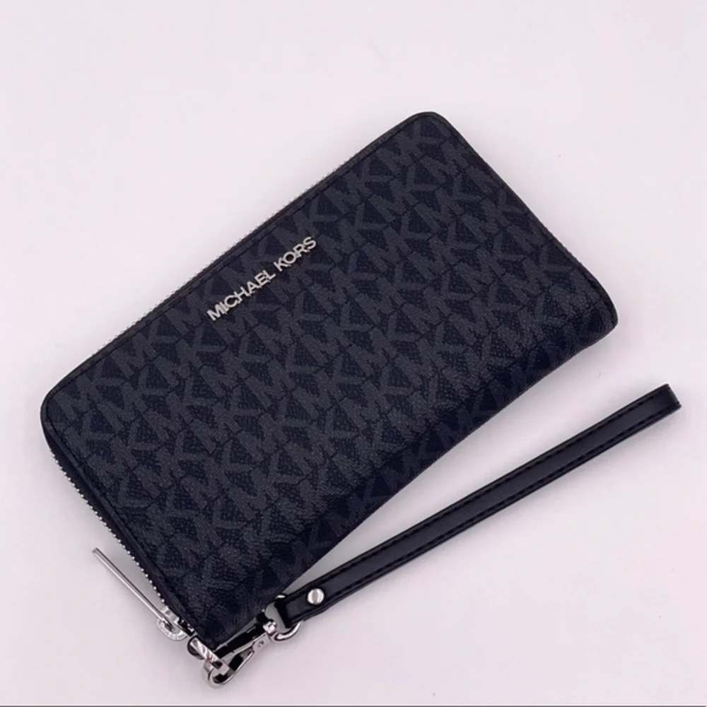 Michael Kors Flat Phone Case Wallet Wristlet